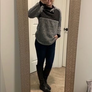 NWOT - Grey/ black fuzzy Pullover